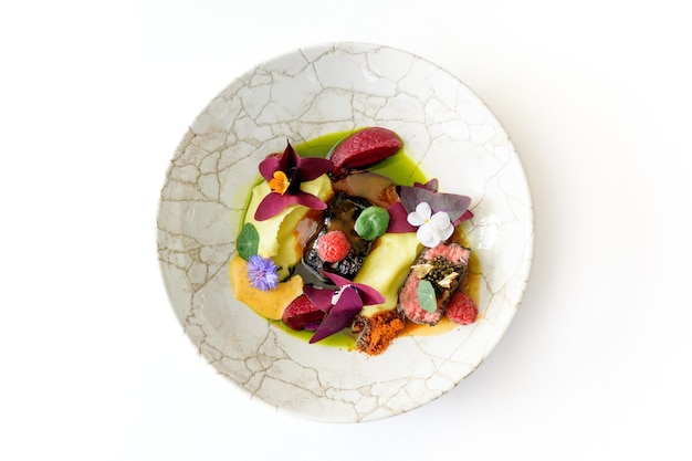 Kreatywne danie na talerzu